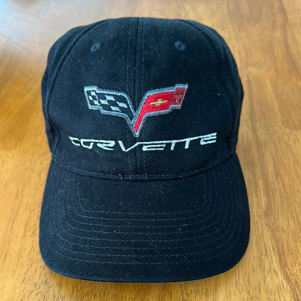 Men’s Corvette black cotton baseball cap. OS. Adjusts to most. Embroidered.